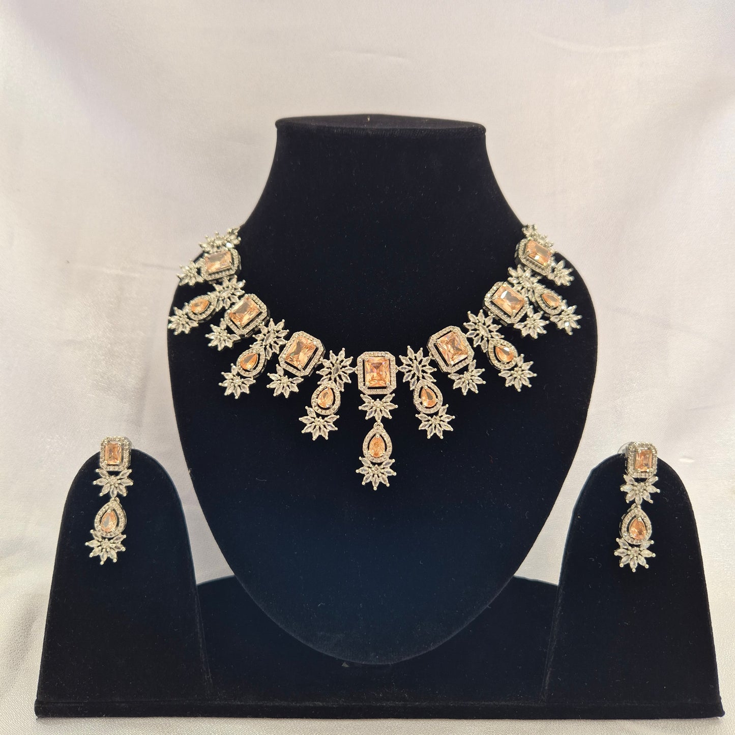Bina AD Necklace Champagne