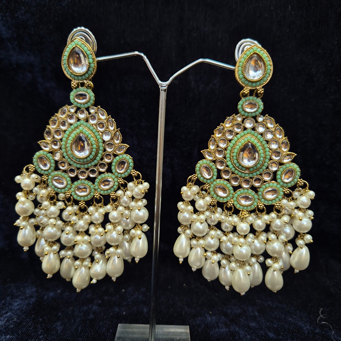 Abha Pearl Chandbali