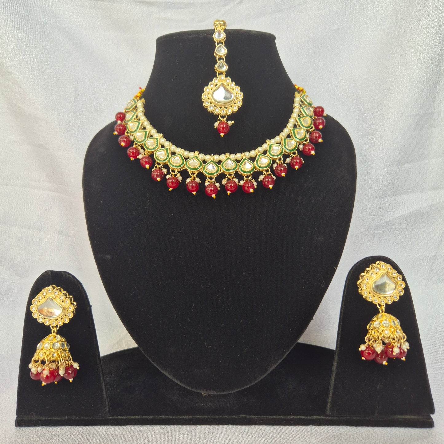 Tripti Kundan Necklace with Tikka