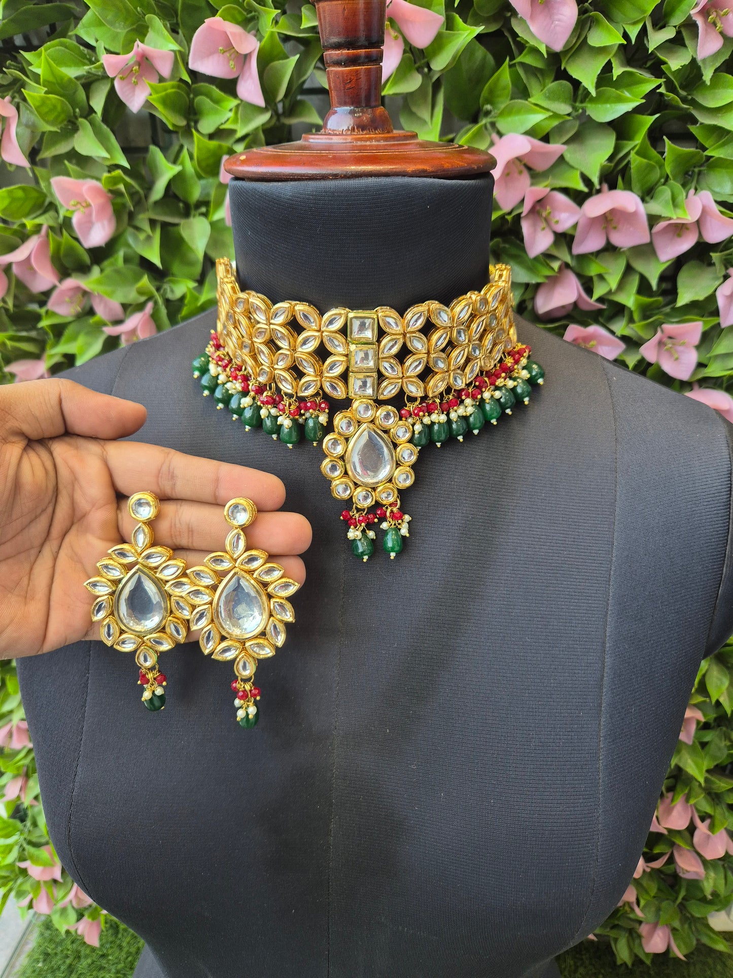 Harini Kundan Choker Set