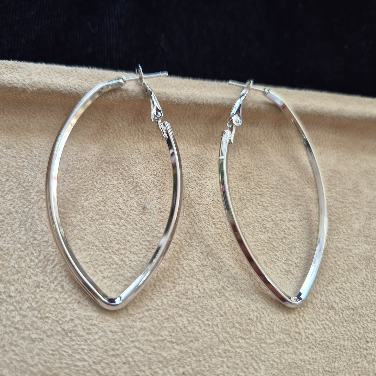 Oval Hoops