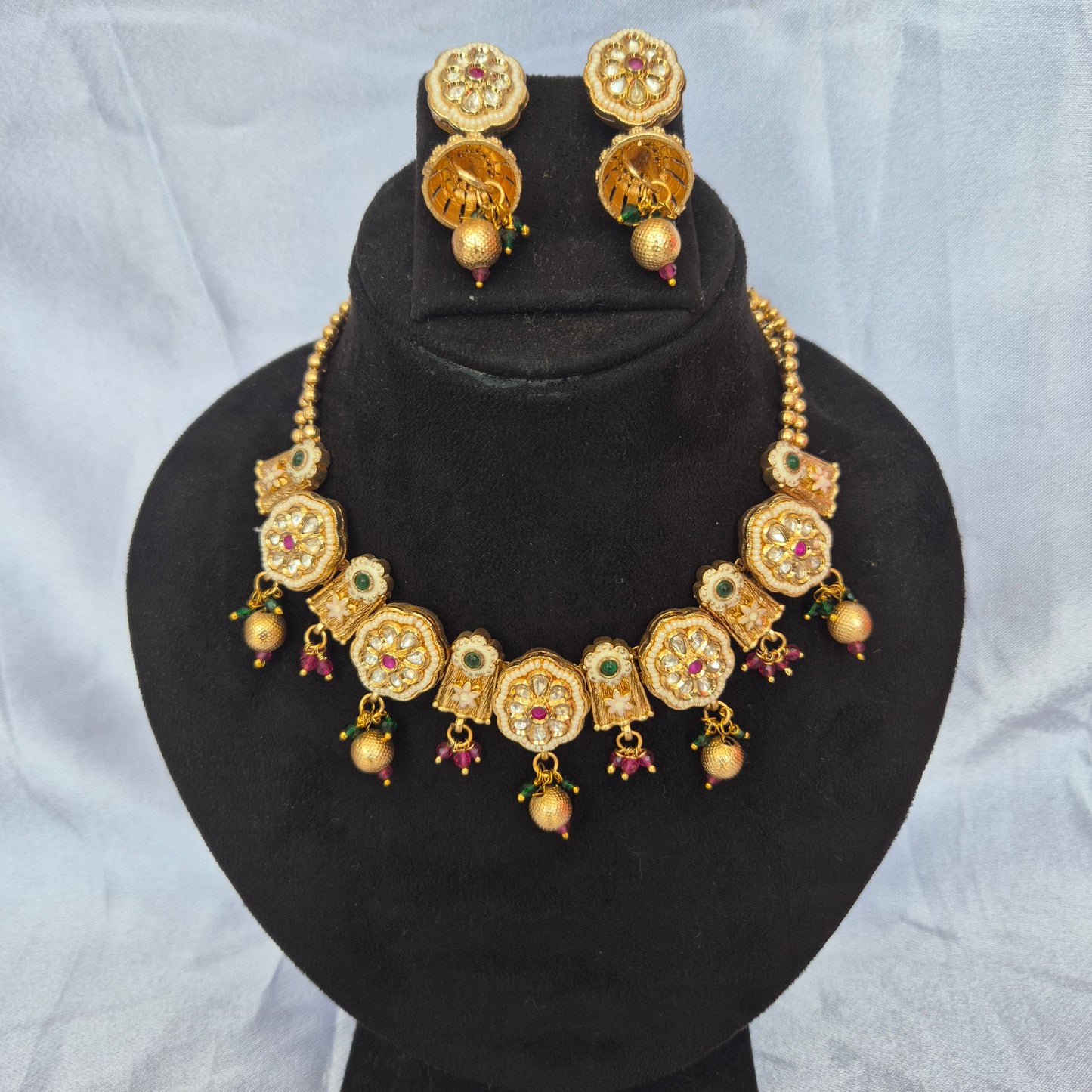 Eesha Rajwadi Necklace Set