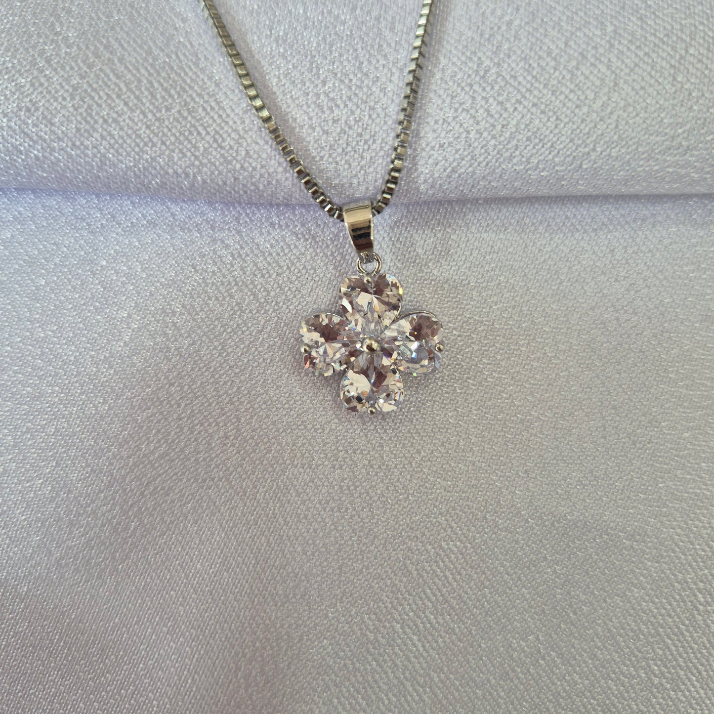 Clover Pendant