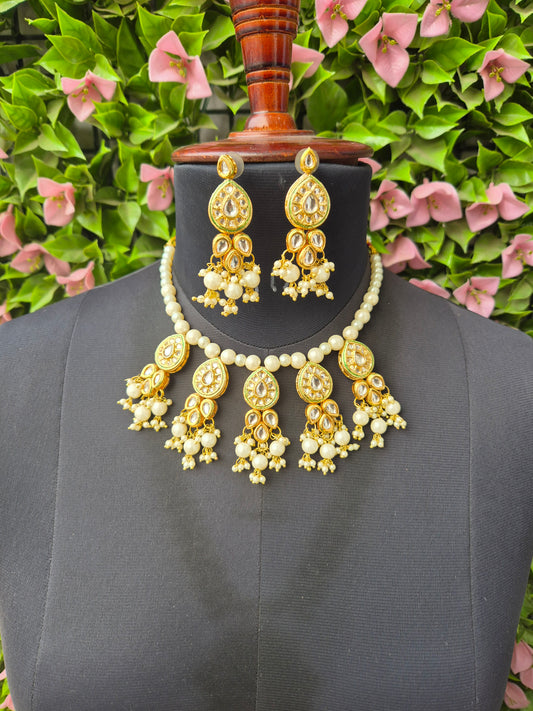 Ojal Kundan Pearl Set