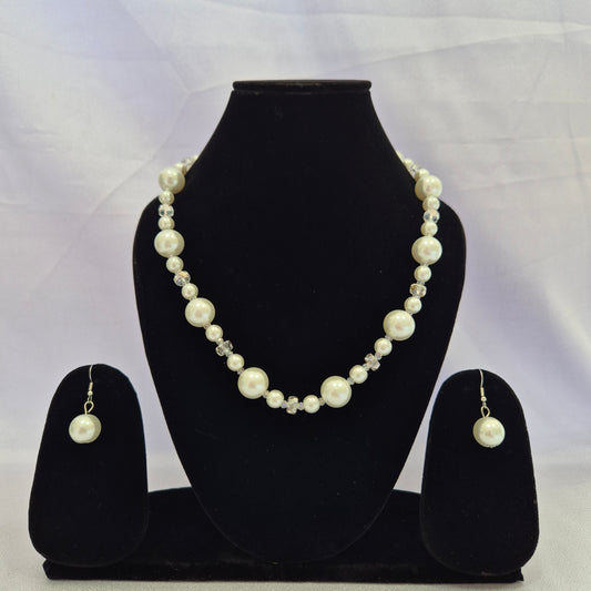Lily Pearl Necklace Set