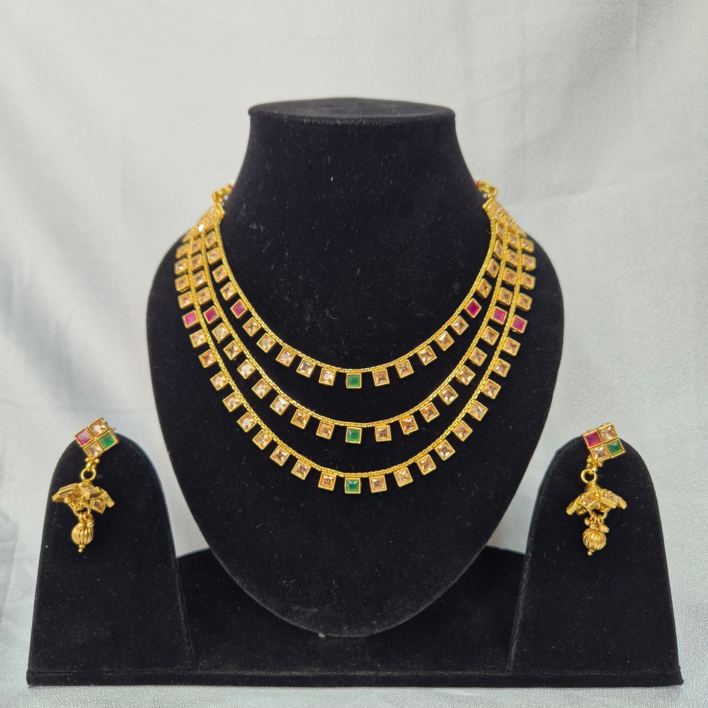 Urvi Layered Necklace Set