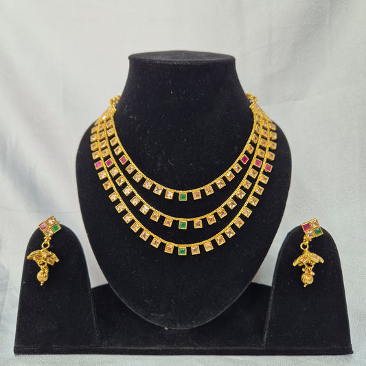 Urvi Layered Necklace Set