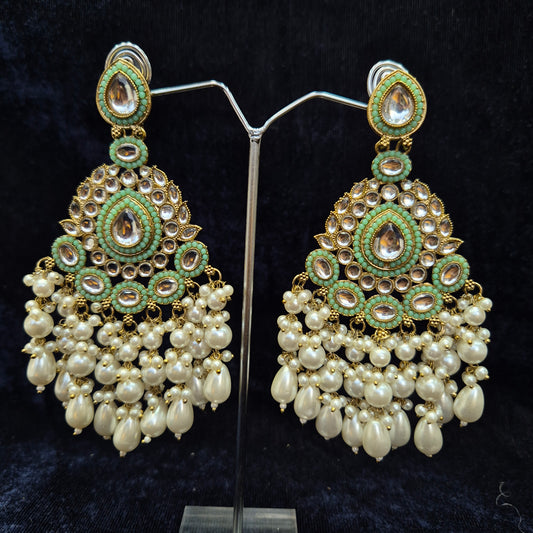 Abha Pearl Chandbali