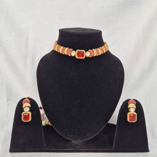 Vanya AD Necklace Set