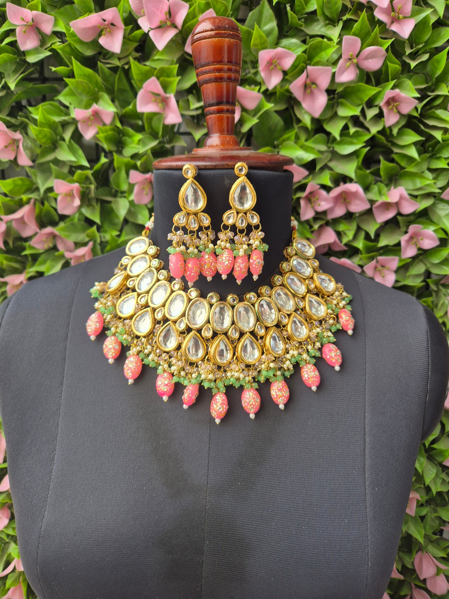 Saachi Kundan Necklace Set