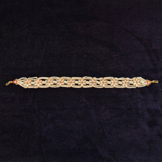 Floral Kundan Mathapatti