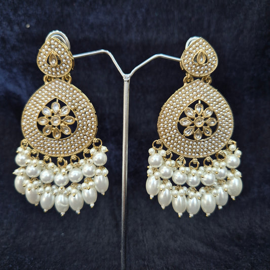 Devina Premium Chandbali White