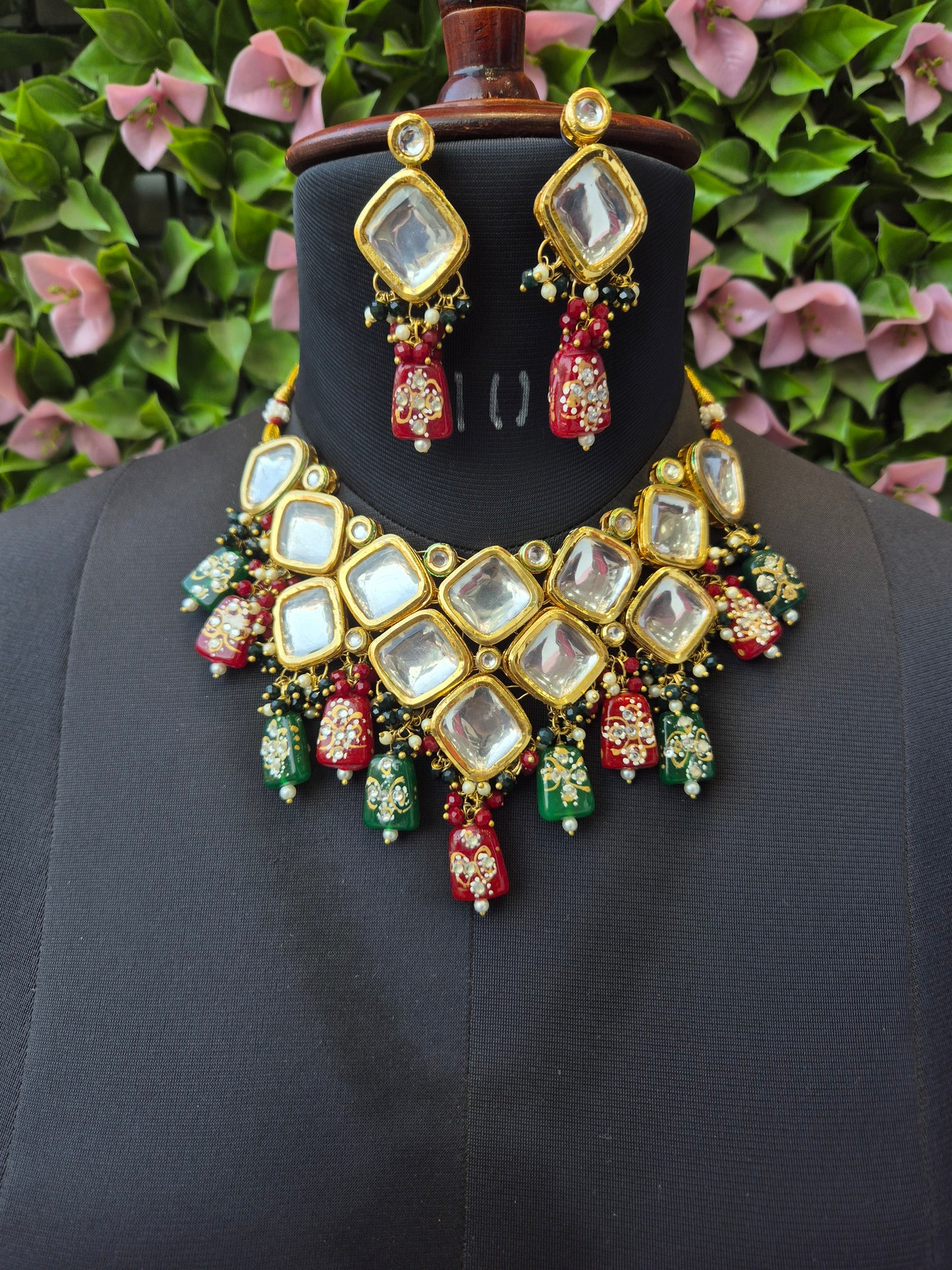Aashi Kundan Necklace Set