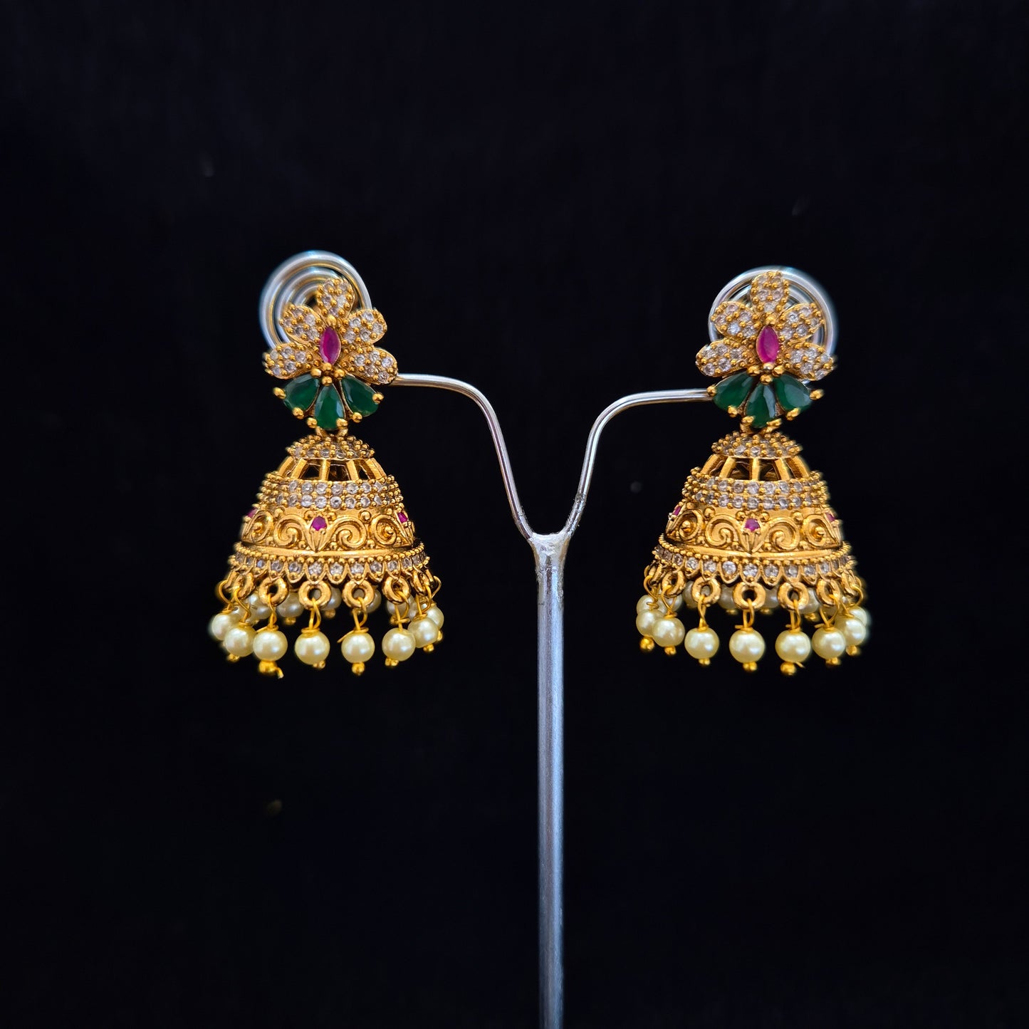 Mayuri Tradional Gold Jhumki