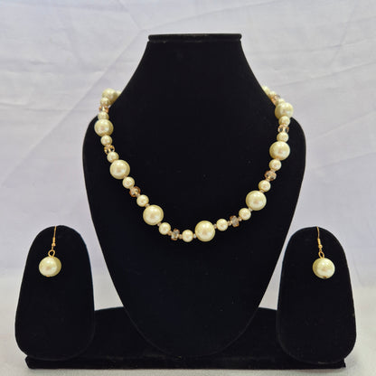 Lily Pearl Necklace Set